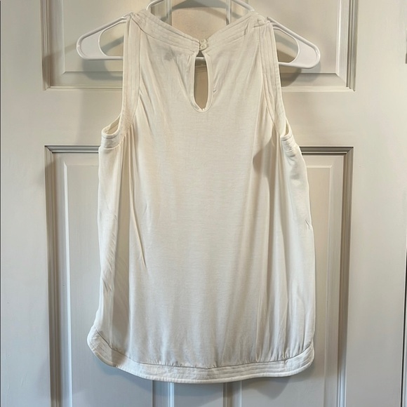 Bordeaux White Textured Herringbone Quilted Tank Top - Size Small - Picture 10 of 15